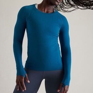 EUC Athleta Momentum Long Sleeve Top in Dark Lapis Blue, XL